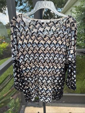 ZOZO Women's Black, Cream & Light Blue Chevron Velvet Long Sleeve Top